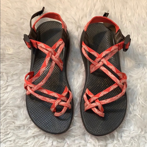 chaco strappy sandals